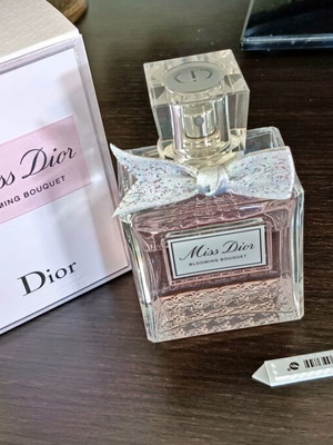 Miss Dior Blooming Bouquet τοαλέτ νερό, σαν καινούργιο, περίπου 70 ml