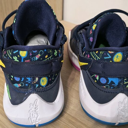 Nike Zoom Freak 2 Antetocounmpo athletic shoes like new, multicolor