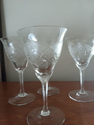 Crystal wine glasses set of 3 with handmade engraving, like new