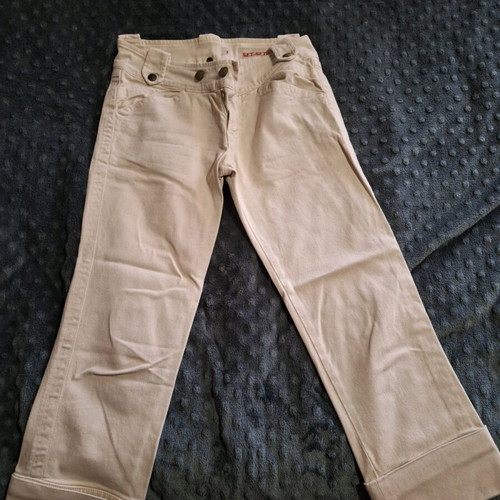 Women's beige capri pants small like new