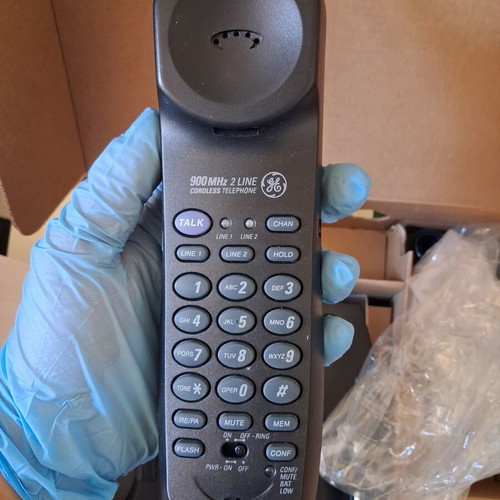 GE 900 MHz Two-Line Cordless Telephone 26925GE2 new, complete set