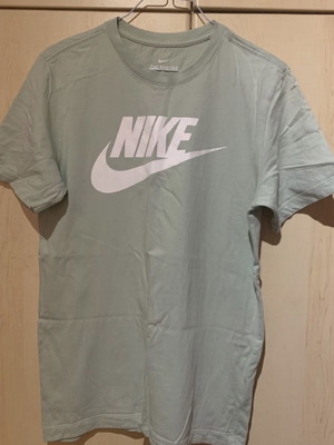 Nike tee