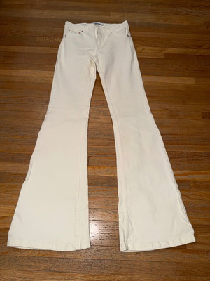 Παντελόνι τζιν καμπάνα μπεζ μέγεθος small Bershka σαν καινούργιο