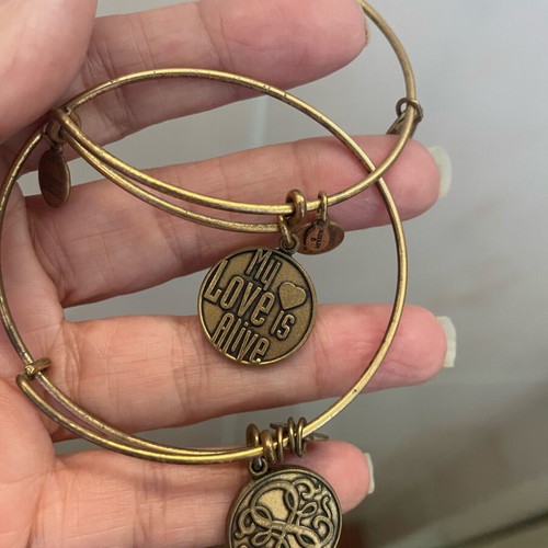 Vintage bracelet set used
