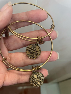 Vintage bracelet set used