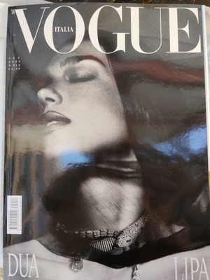 Περιοδικό Vogue Italia τεύχος Σεπτεμβρίου 2026 με εξώφυλλο Dua Lipa