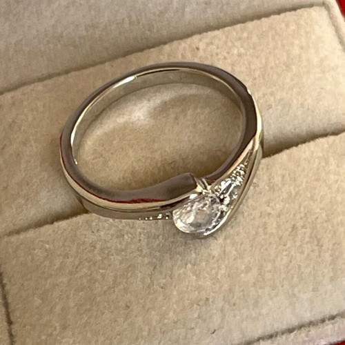 Silver 925 ring new, size 6, silver color