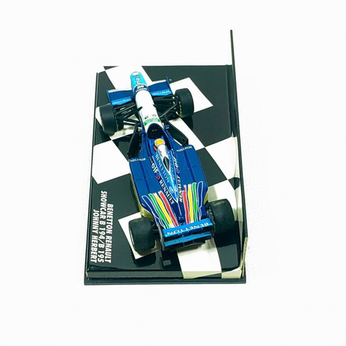 Minichamps 1:43 Benetton Renault Showcar B194/B195 Formula 1 model