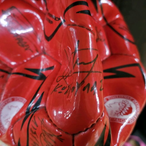 Olympiacos collectible ball with signatures 2005-2008 new