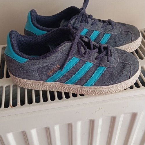 Adidas Gazelle Kids Shoes Used, Blue, Size 27