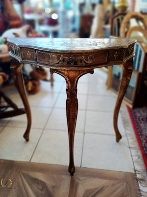 Vintage Italian Florentine console table with gold details