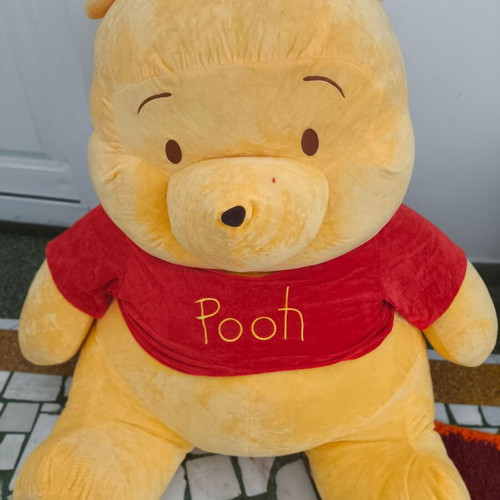 Winnie the Pooh plush bear 120cm like new