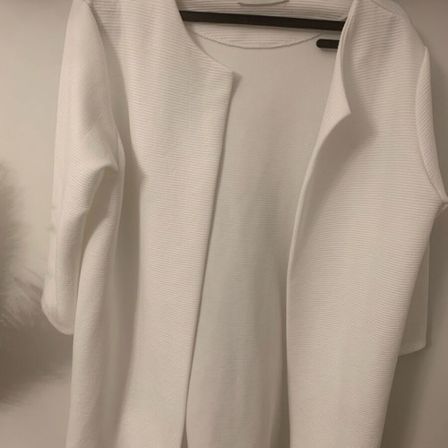 Light summer white outerwear like new