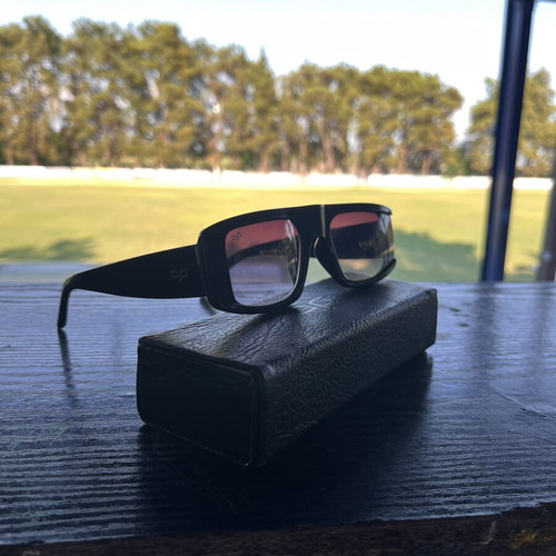 Ojo sunglasses like new, black with case