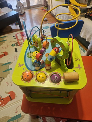 Hape activity cube like new