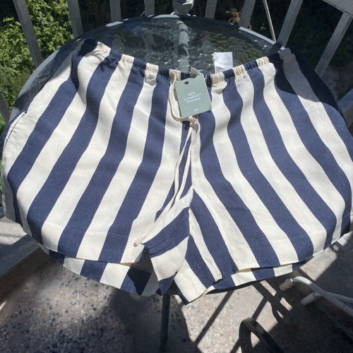 H&M striped shorts new, size L 40 12, white and blue