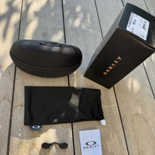 Oakley Radar EV Path sunglasses like new, multicolor