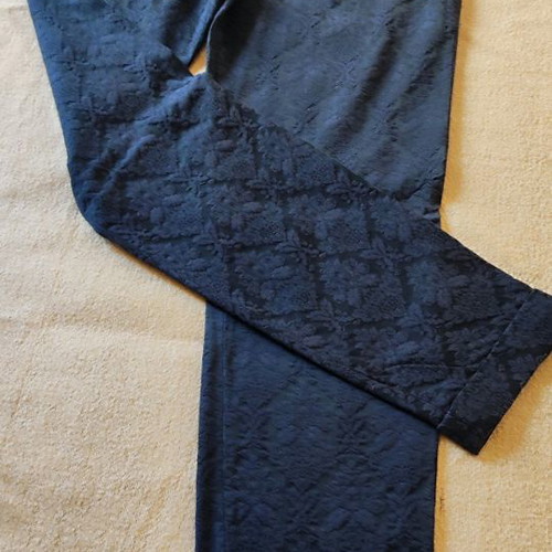 Black slim brocade pants Zara used, size M