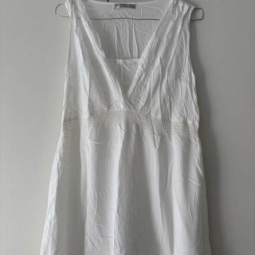 Women's dress like new, white, size M