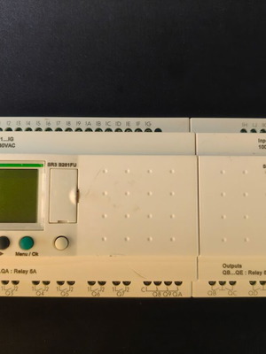 Schneider Electric Zelio Logic SR3B261FU with SR3XT141FU expansion and SR2CBL01 cable