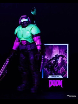 Doom Slayer Classic Glow in the Dark Edition figure