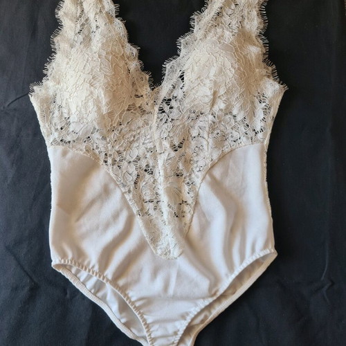 Bodysuit with lace details like new