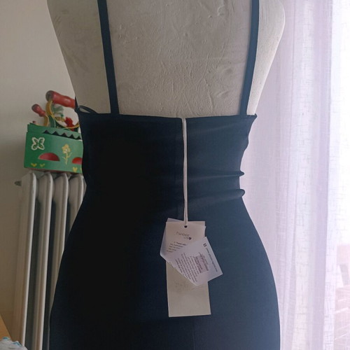 Black dress new, tight fit, velvet feel