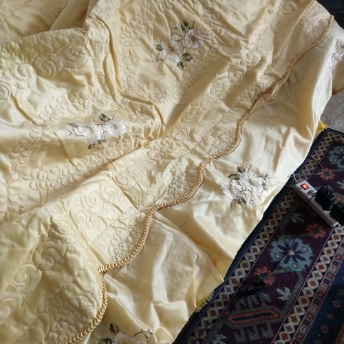 Satin quilt set new with pillowcases and baby blanket