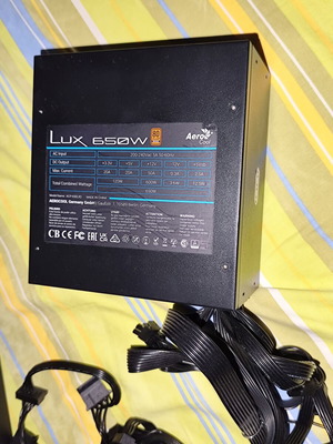 PSU Aerocool Lux 650W σαν καινούργιο