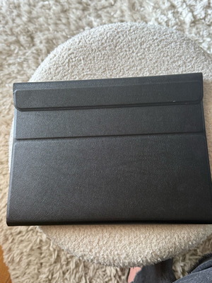 Tablet case with keyboard new