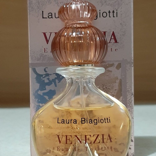 Venezia Eau de Toilette 25ml spray by Laura Biagiotti