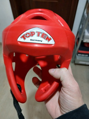 Top Ten Kick Boxing/Taekwondo Helmet used Small