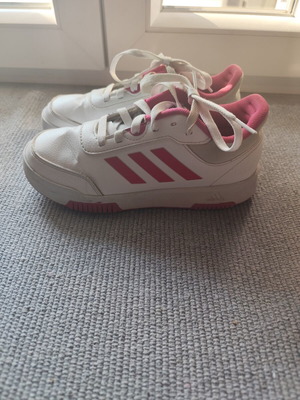 Adidas αθλητικά παπούτσια για κορίτσι νούμερο 35.5 μεταχειρισμένα, άσπρο και ροζ