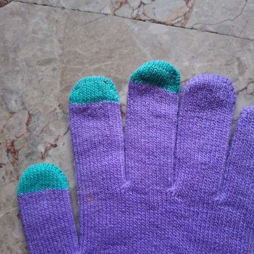 Hand gloves new, knitted, purple and green