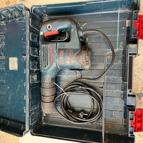 Bosch Professional GBH 2-26 DBR and GSH 3E rotary hammers used