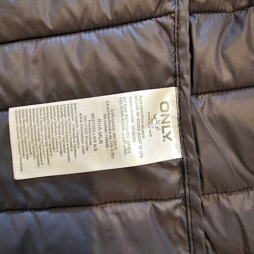 Only Tahoe Puffer Jacket with Hood XS like new, black
