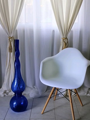Large blown glass floor vase 97cm like new, deep cobalt blue