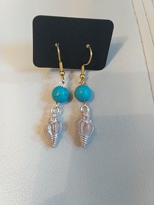 Handmade earrings with howlite, new, turquoise and gold