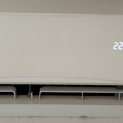 Carrier Coastal Plus Air Conditioner 9,000 BTU Inverter R32 Wi-Fi like new