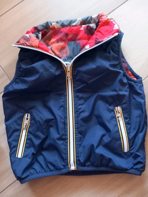 Reversible vest 2 years old in excellent condition