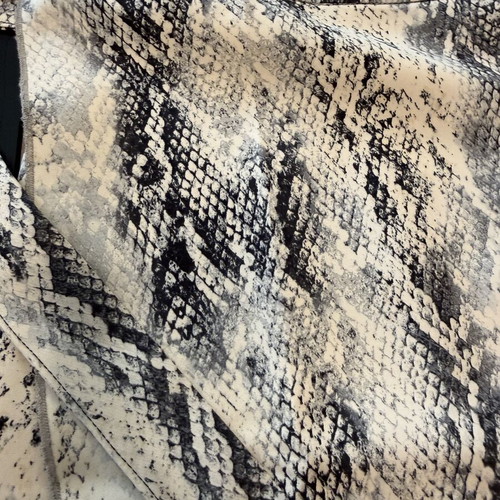 Wrap skirt one size S/M, black and white