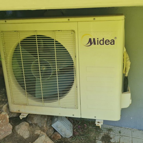 Midea Mirror 18.000 BTU air conditioner used, no inverter