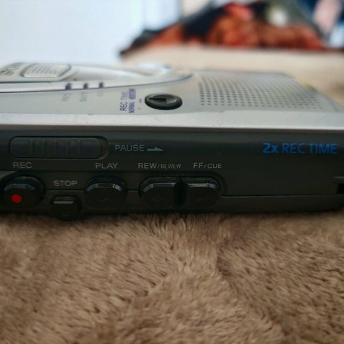 Sony cassette voice recorder TCM-400DV used, functional