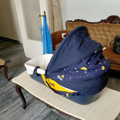 Chicco Port Bebe bassinet like new with adjustable height