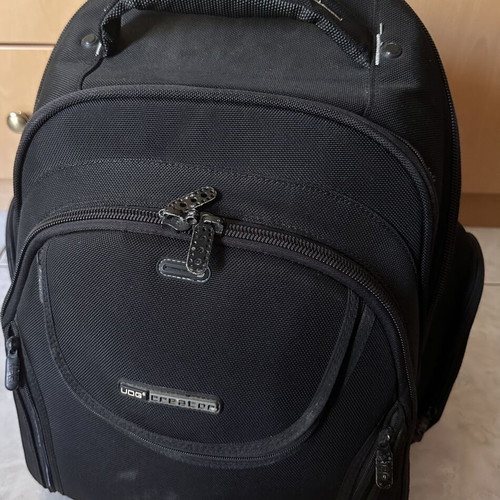 UDG Creator bag used with waterproof cover and large capacity