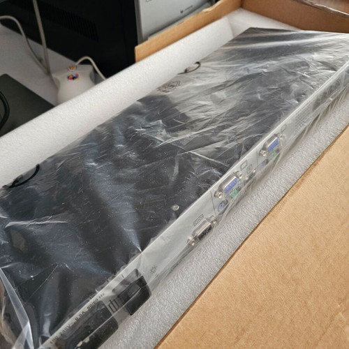 HP 16 Ports KVM Server Dual Console Switch 336056-001 520-344-509 new