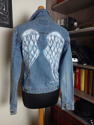 Vintage denim jacket hand-painted like new