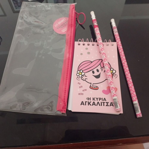 Little Miss stationery set new with 2 pencils and notepad