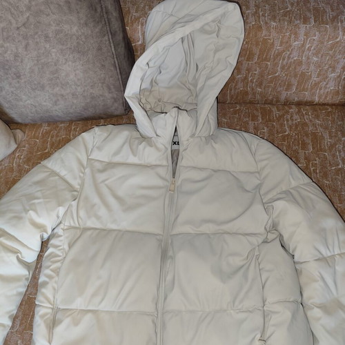 White thick jacket size XL like new, slim fit