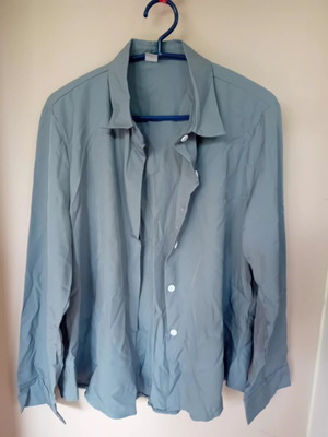 Gray shirt XL like new, 100% polyester
